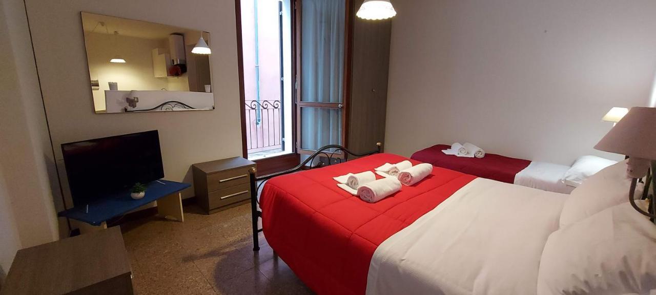 Marconi Rooms Loggia Delle Erbe Verona Ngoại thất bức ảnh